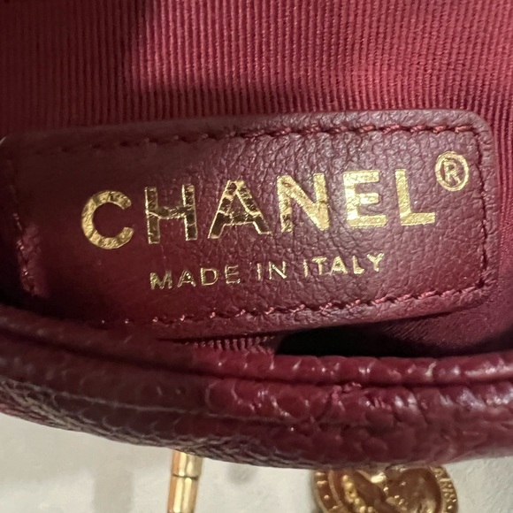 NEW🔥🔥Chanel Classic Caviar Mini Medallion Flap Bag - Picture 11 of 12